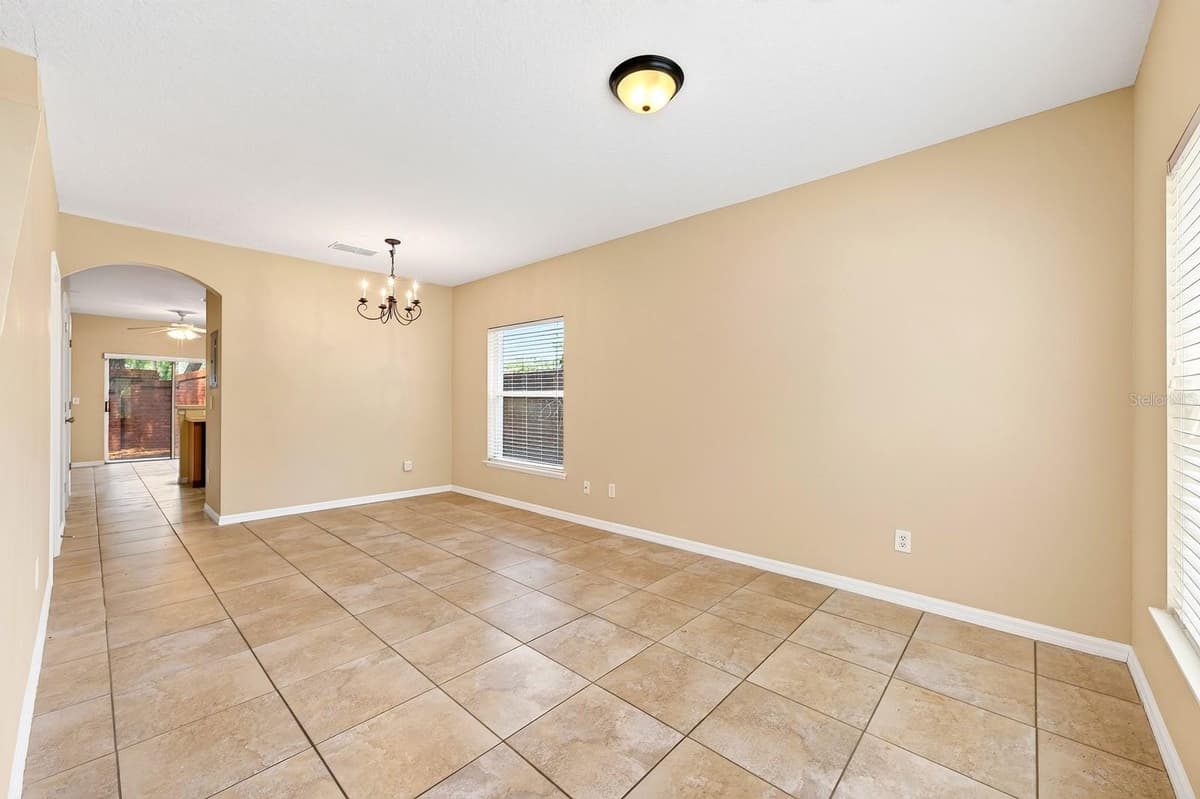 102 WILTON CIRCLE — photo 22 of 24