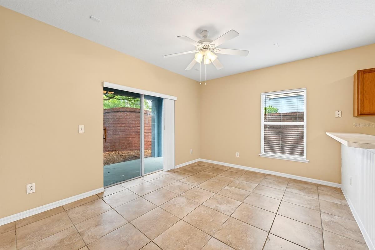 102 WILTON CIRCLE — photo 9 of 24
