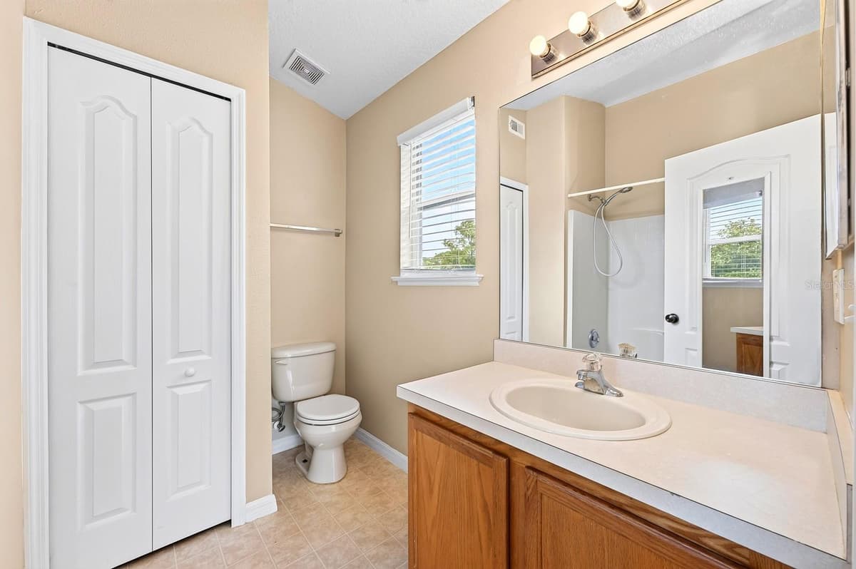 102 WILTON CIRCLE — photo 12 of 24