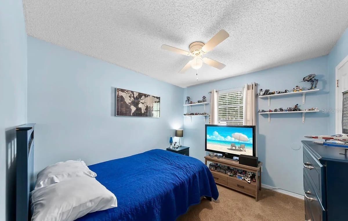 1121 LONDONDERRY DRIVE — photo 18 of 25