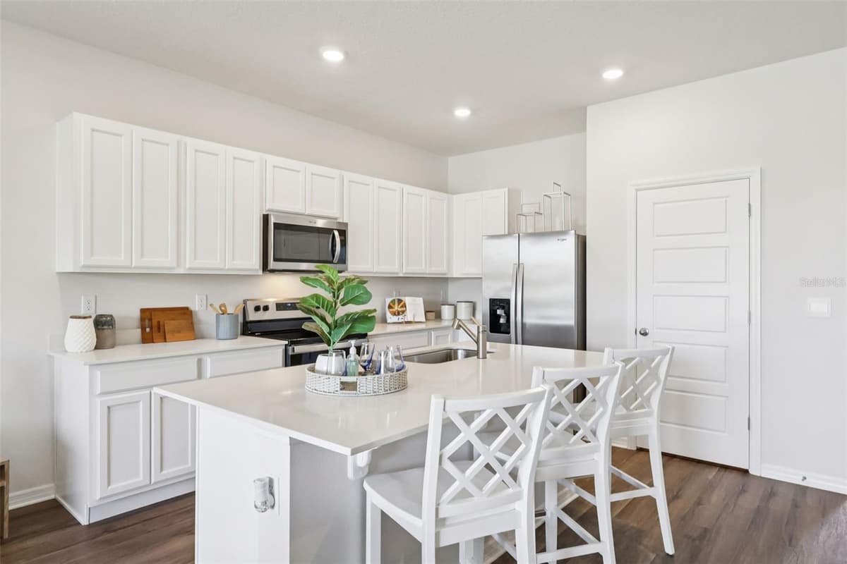 2618 OLYMPIC COURT — photo 10 of 31