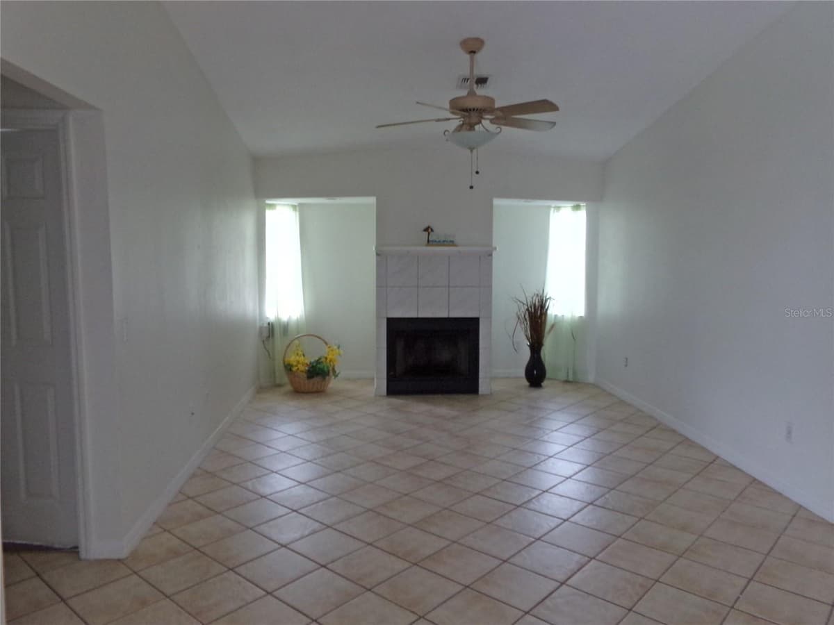 7202 MAMOUTH STREET — photo 4 of 24