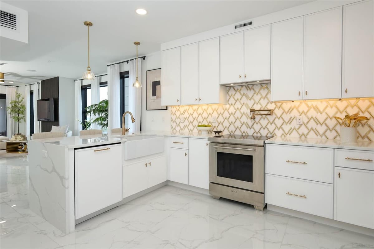 2360 OCEAN SHORE BOULEVARD — photo 10 of 29
