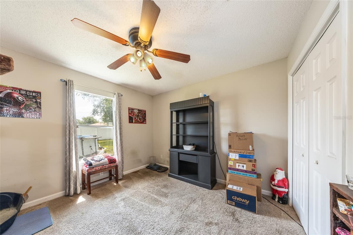 25 ROCKINGHAM LANE — photo 15 of 23