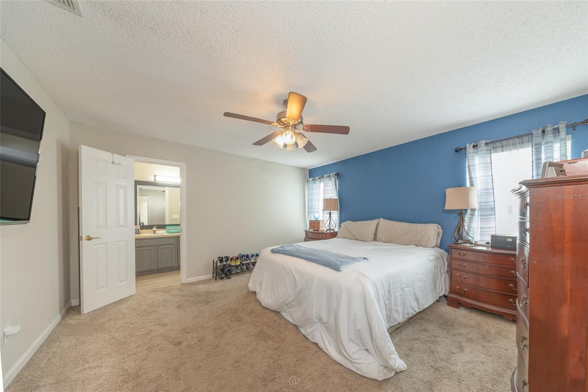 25 ROCKINGHAM LANE — photo 12 of 23