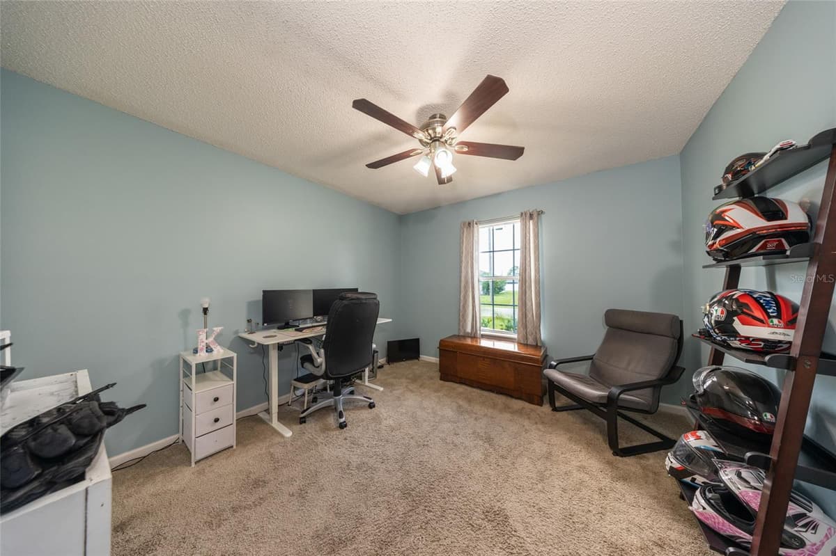 25 ROCKINGHAM LANE — photo 14 of 23