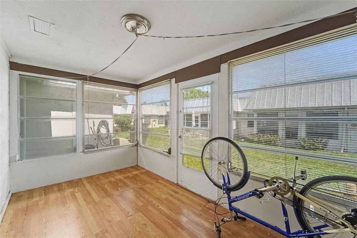 4211 REGAL PLACE — photo 5 of 10