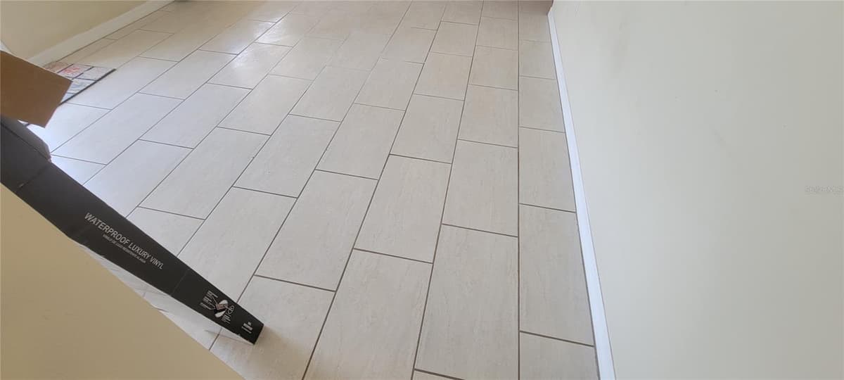 3243 BAYPORT DRIVE — photo 5 of 37