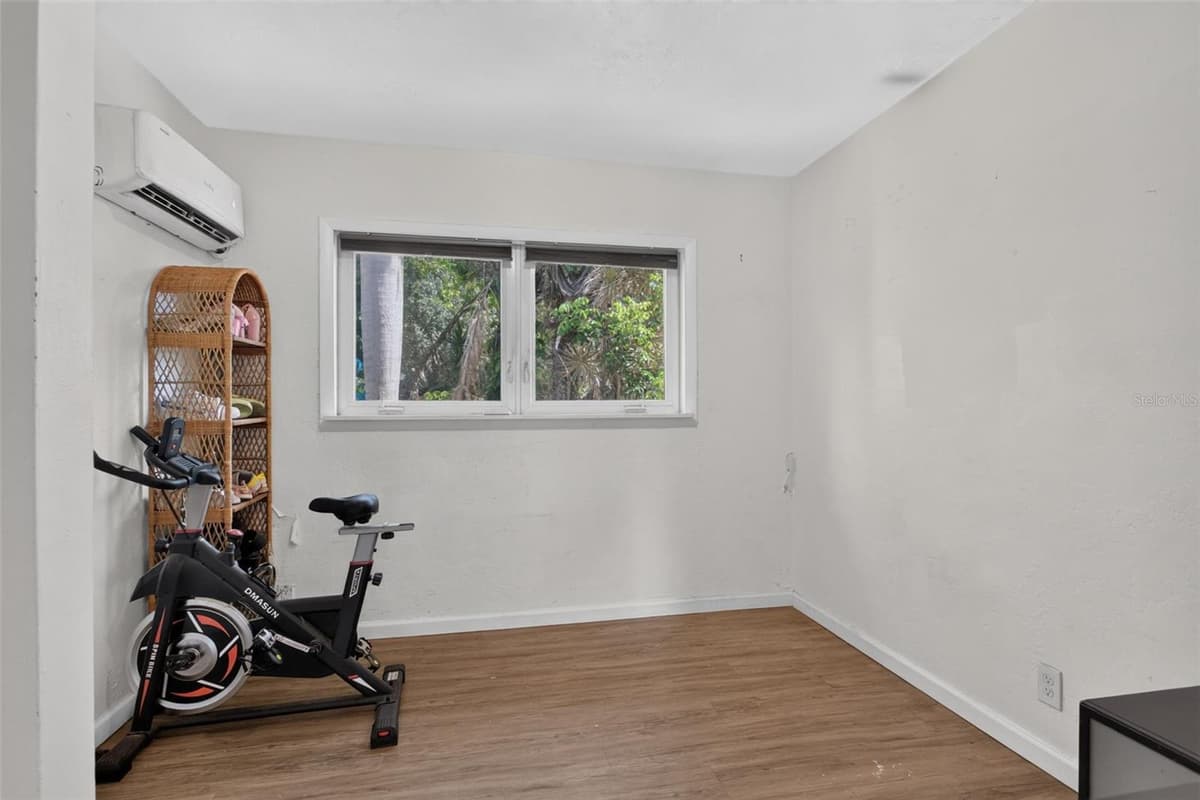 732 18TH STREET — photo 11 of 22