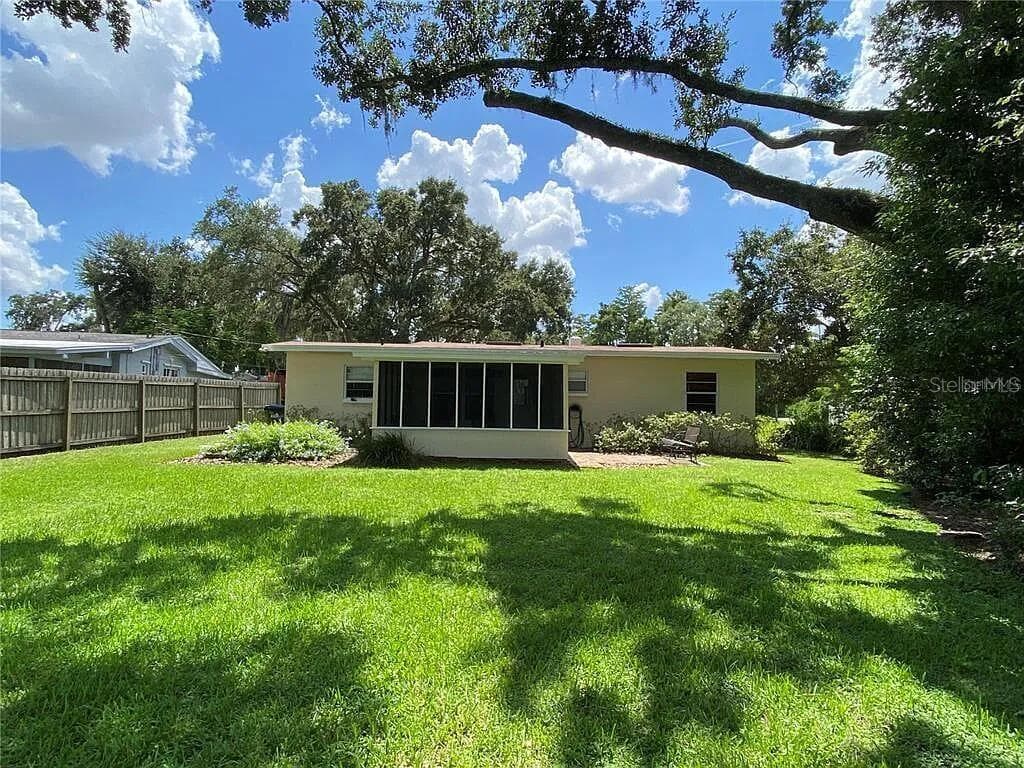 1025 LAKE JESSAMINE DRIVE — photo 7 of 19