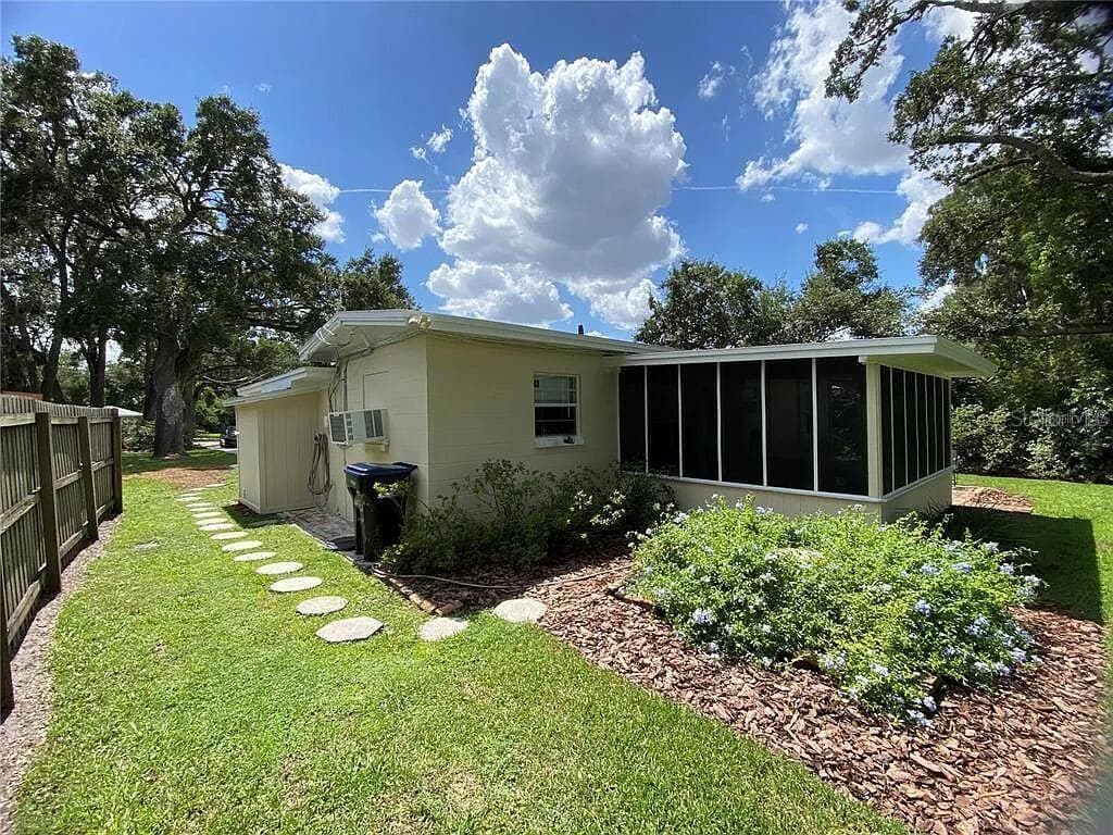1025 LAKE JESSAMINE DRIVE — photo 6 of 19