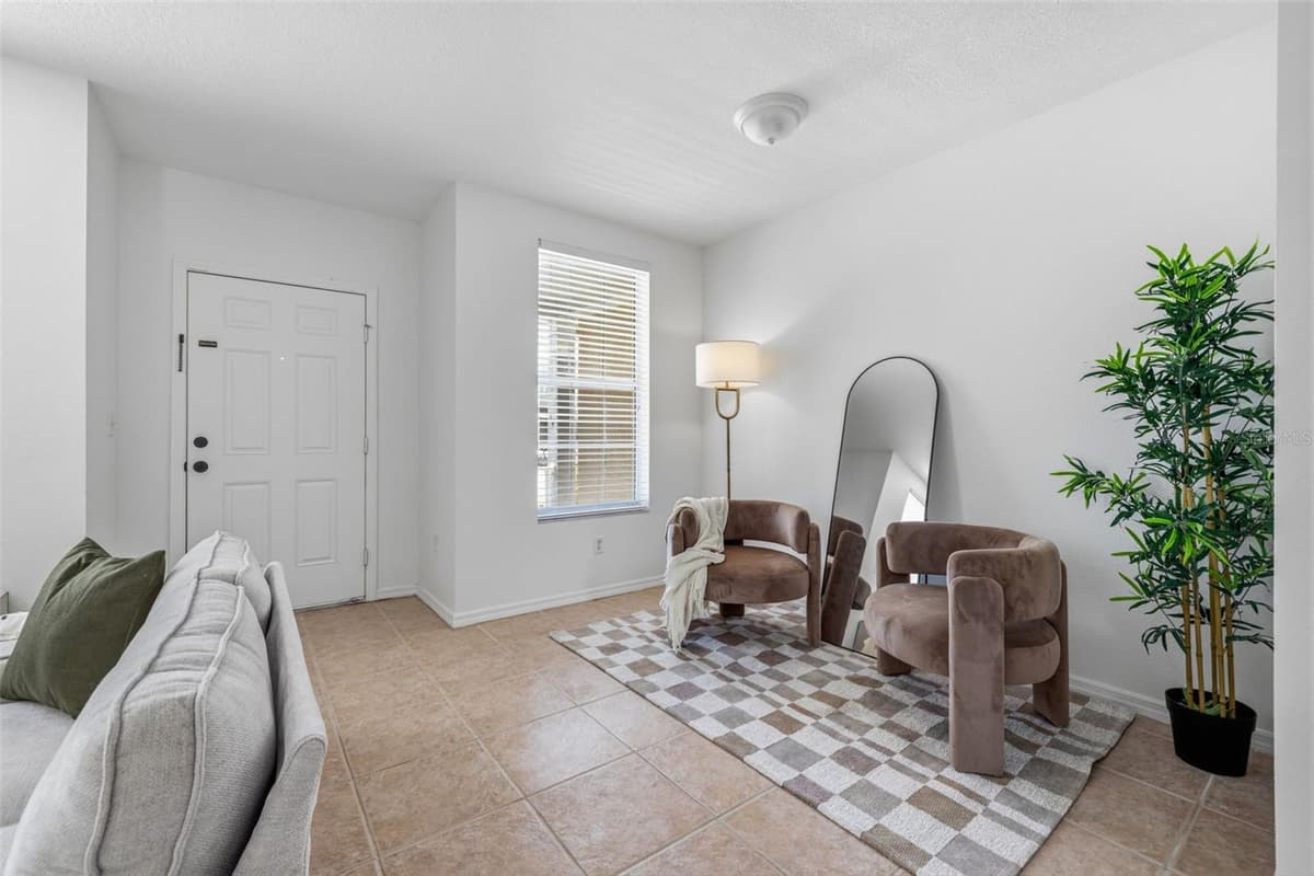 515 SWEET HOLLOW PLACE — photo 4 of 28