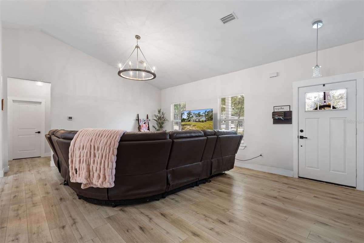 8071 172ND LANE — photo 7 of 52