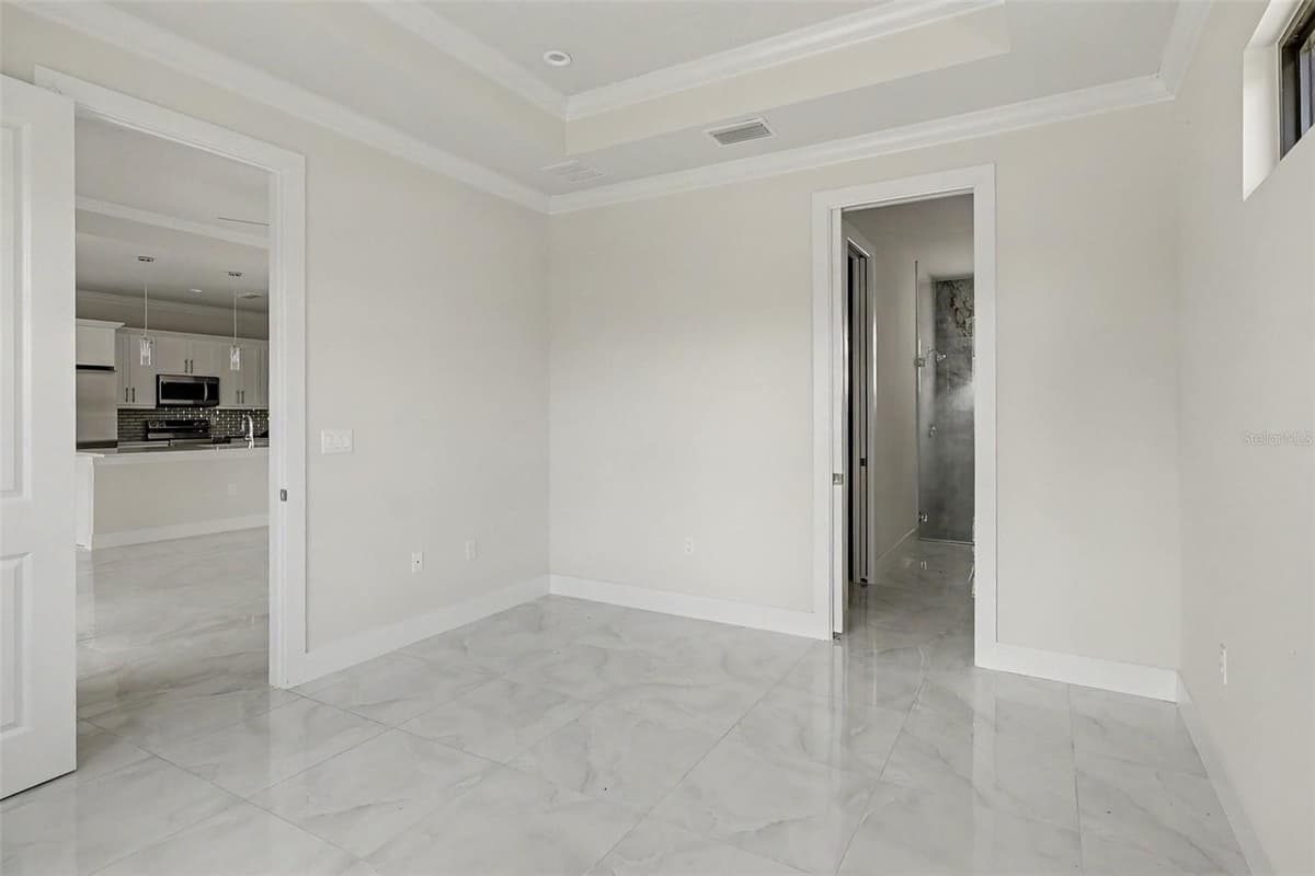 2420 52ND AVENUE — photo 13 of 26