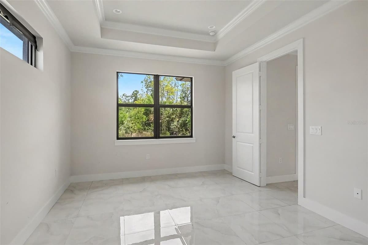 2420 52ND AVENUE — photo 14 of 26