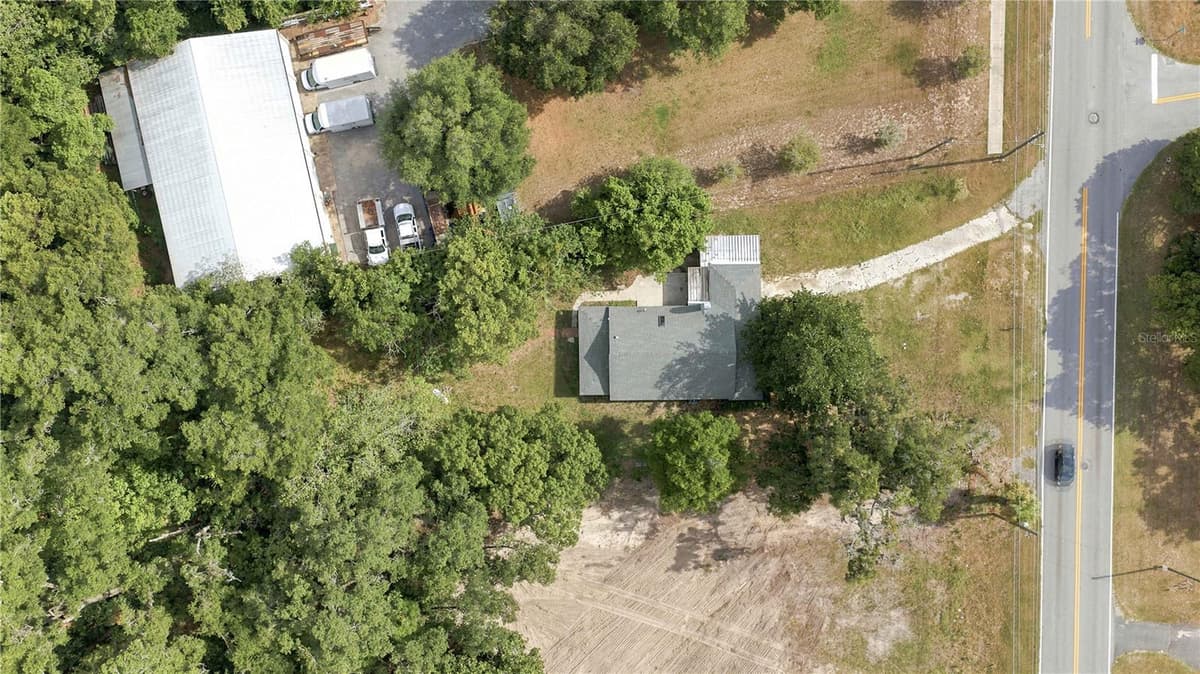 2107 8TH ROAD — photo 3 of 42