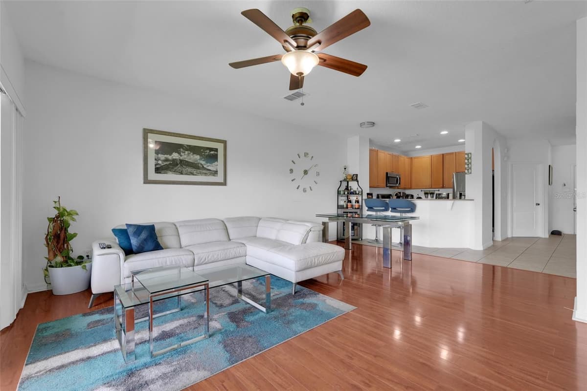 9408 FLOWERING COTTONWOOD ROAD — photo 14 of 47