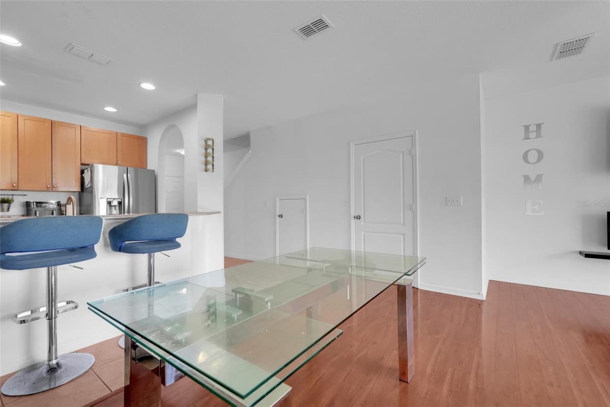 9408 FLOWERING COTTONWOOD ROAD — photo 16 of 47
