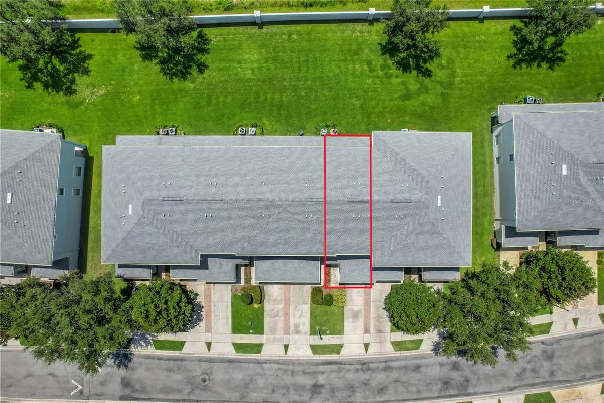 9408 FLOWERING COTTONWOOD ROAD — photo 8 of 47