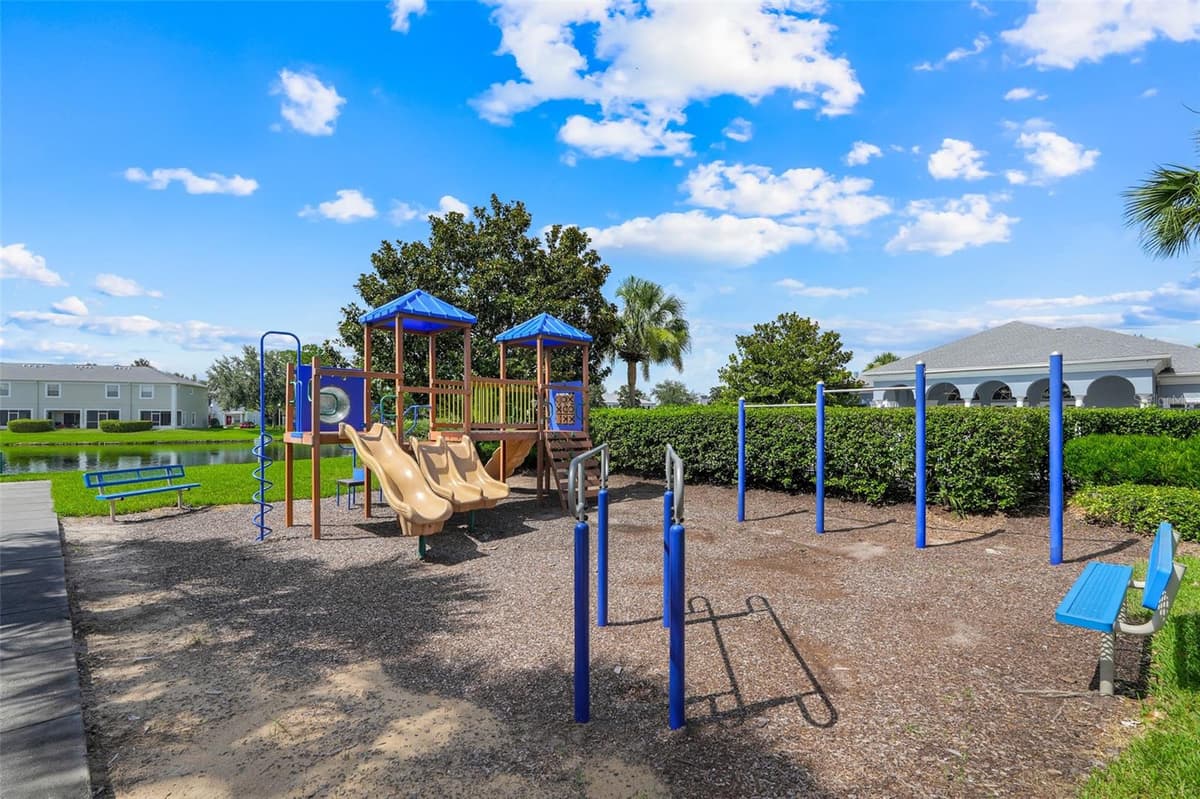 9408 FLOWERING COTTONWOOD ROAD — photo 40 of 47