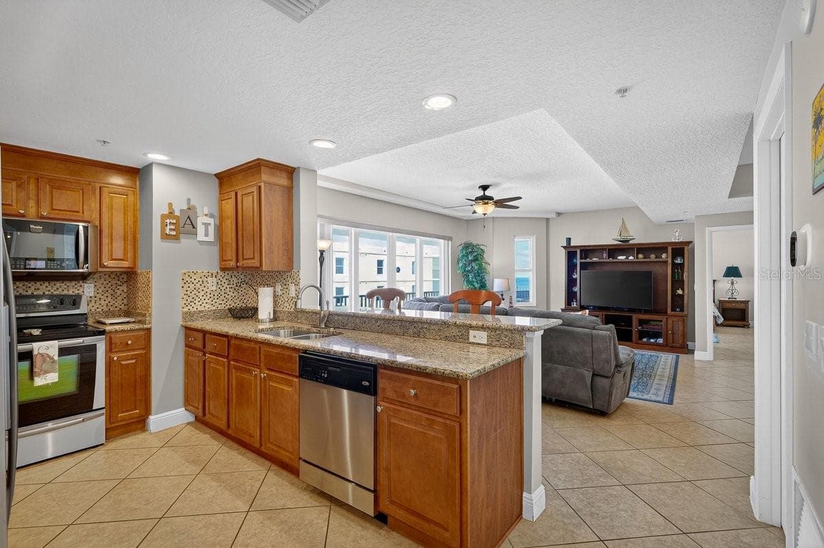 3799 ATLANTIC AVENUE — photo 19 of 49