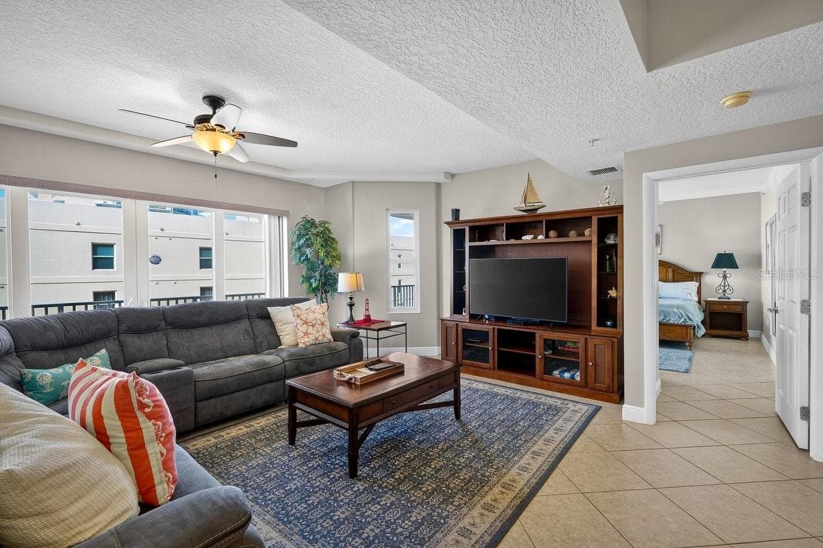 3799 ATLANTIC AVENUE — photo 4 of 49