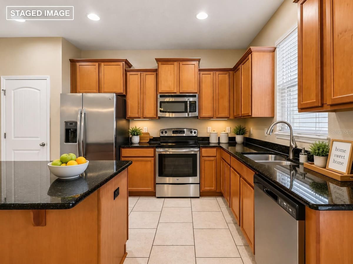 1570 SOFTSHELL STREET — photo 3 of 36