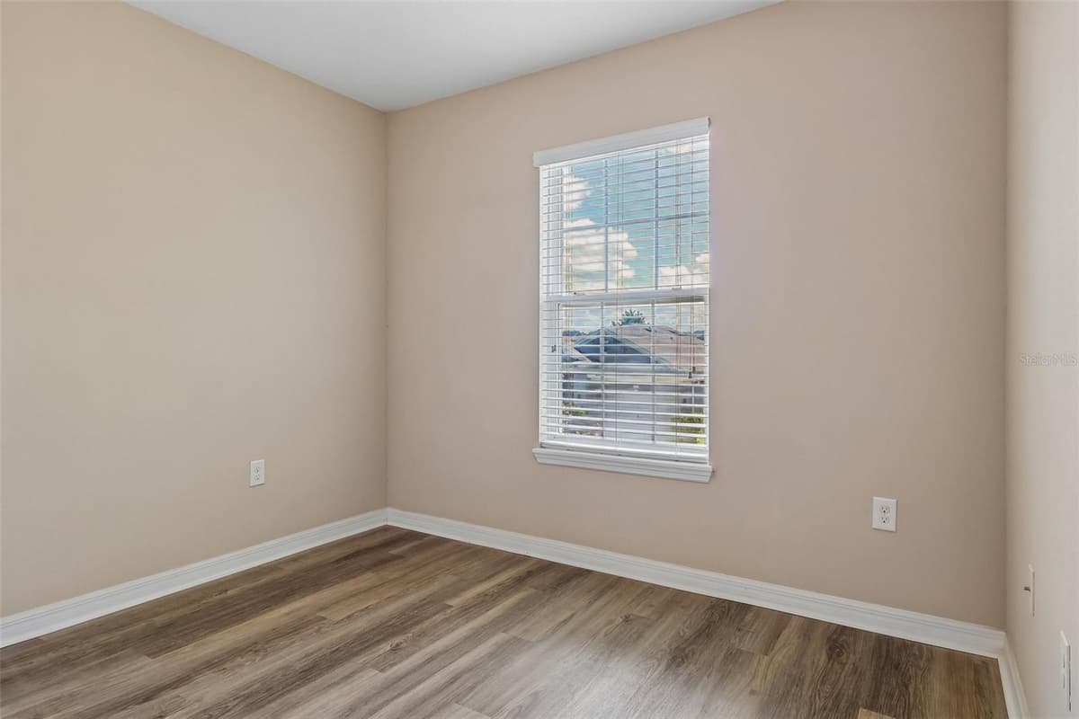 1570 SOFTSHELL STREET — photo 17 of 36