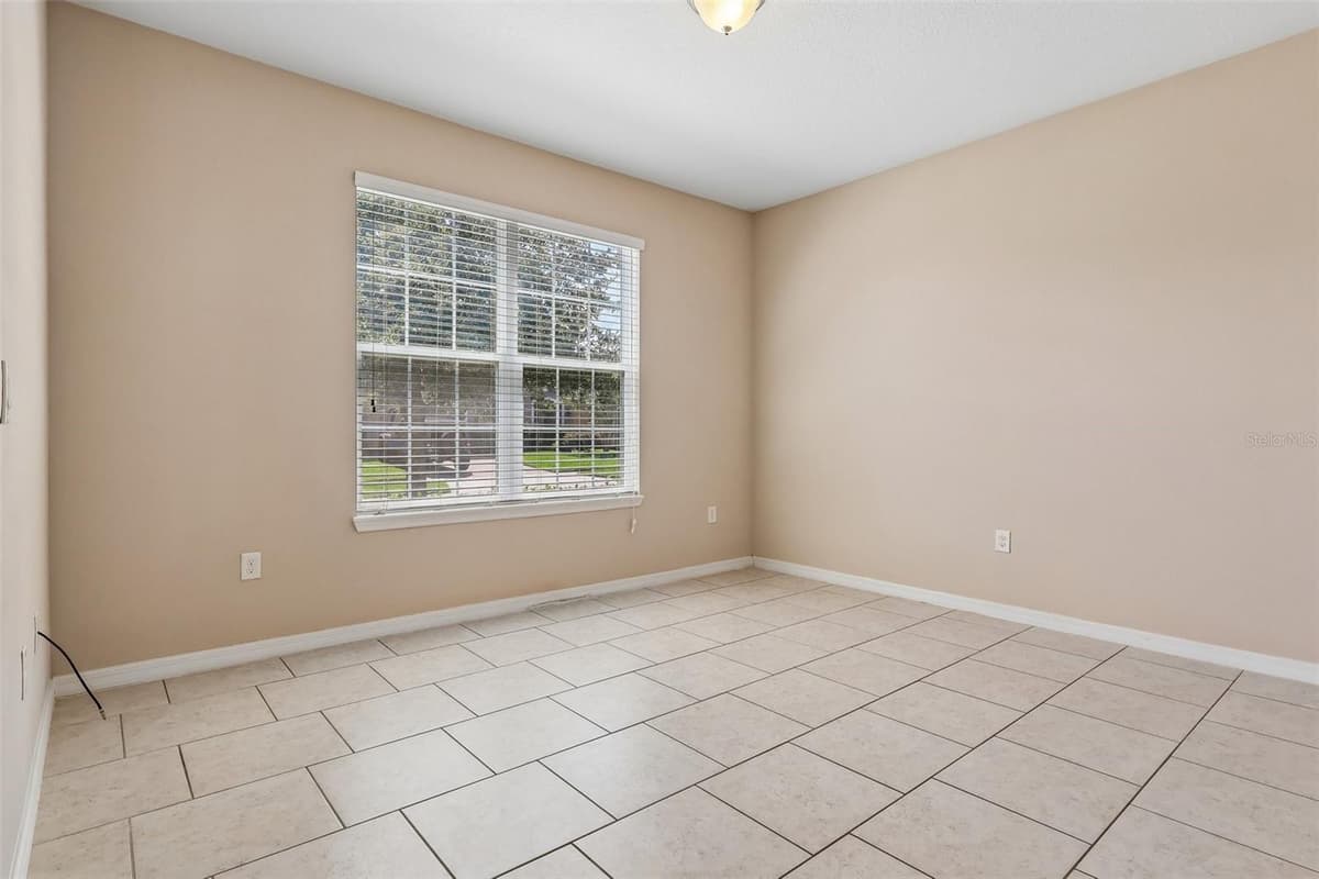 1570 SOFTSHELL STREET — photo 13 of 36
