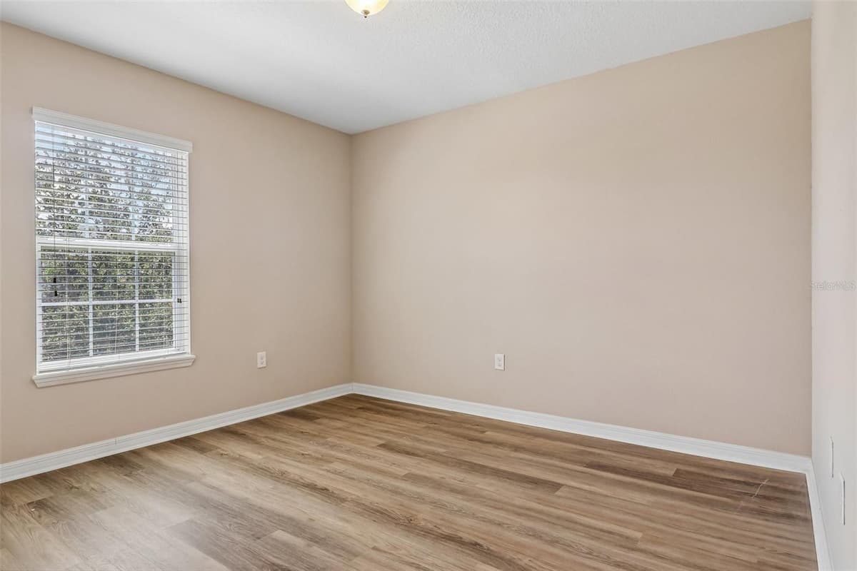 1570 SOFTSHELL STREET — photo 15 of 36