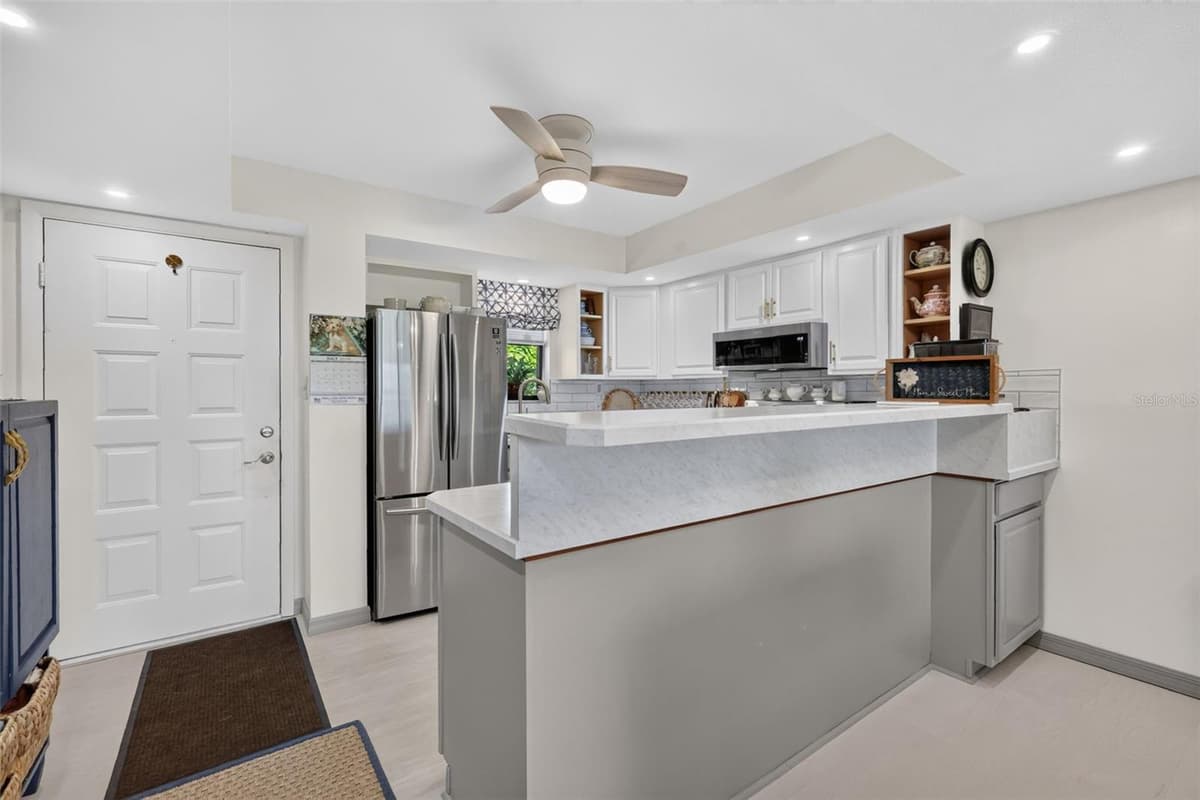 4300 BAYWOOD BOULEVARD — photo 8 of 37