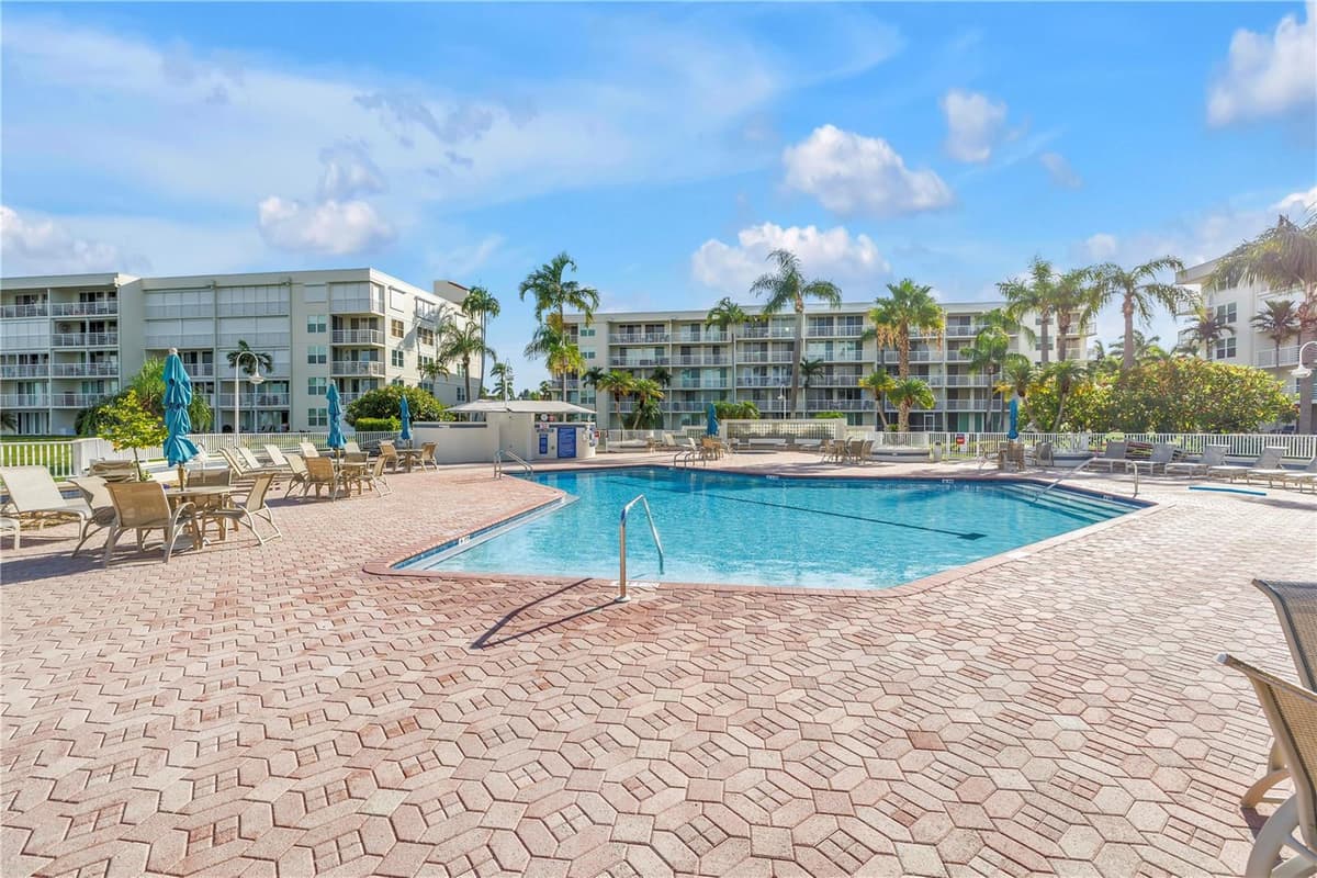 6001 BAHIA DEL MAR CIRCLE — photo 29 of 36