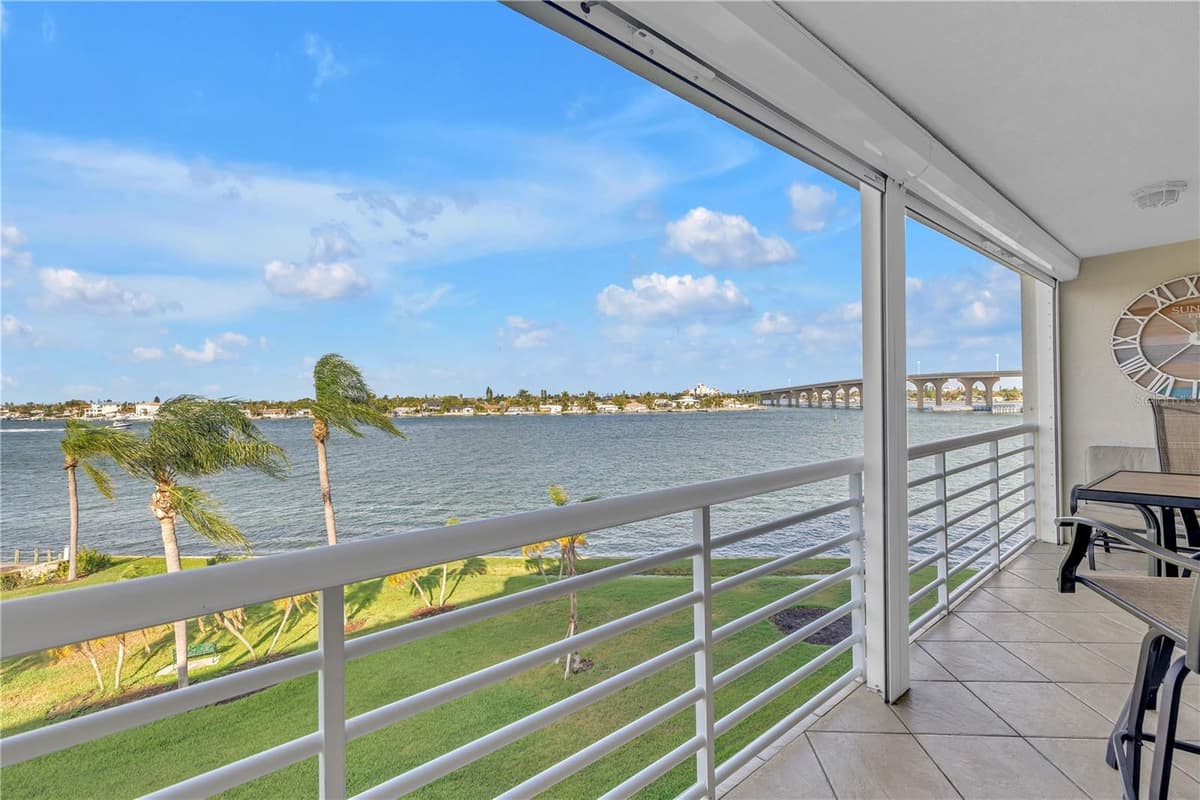 6001 BAHIA DEL MAR CIRCLE — photo 3 of 36