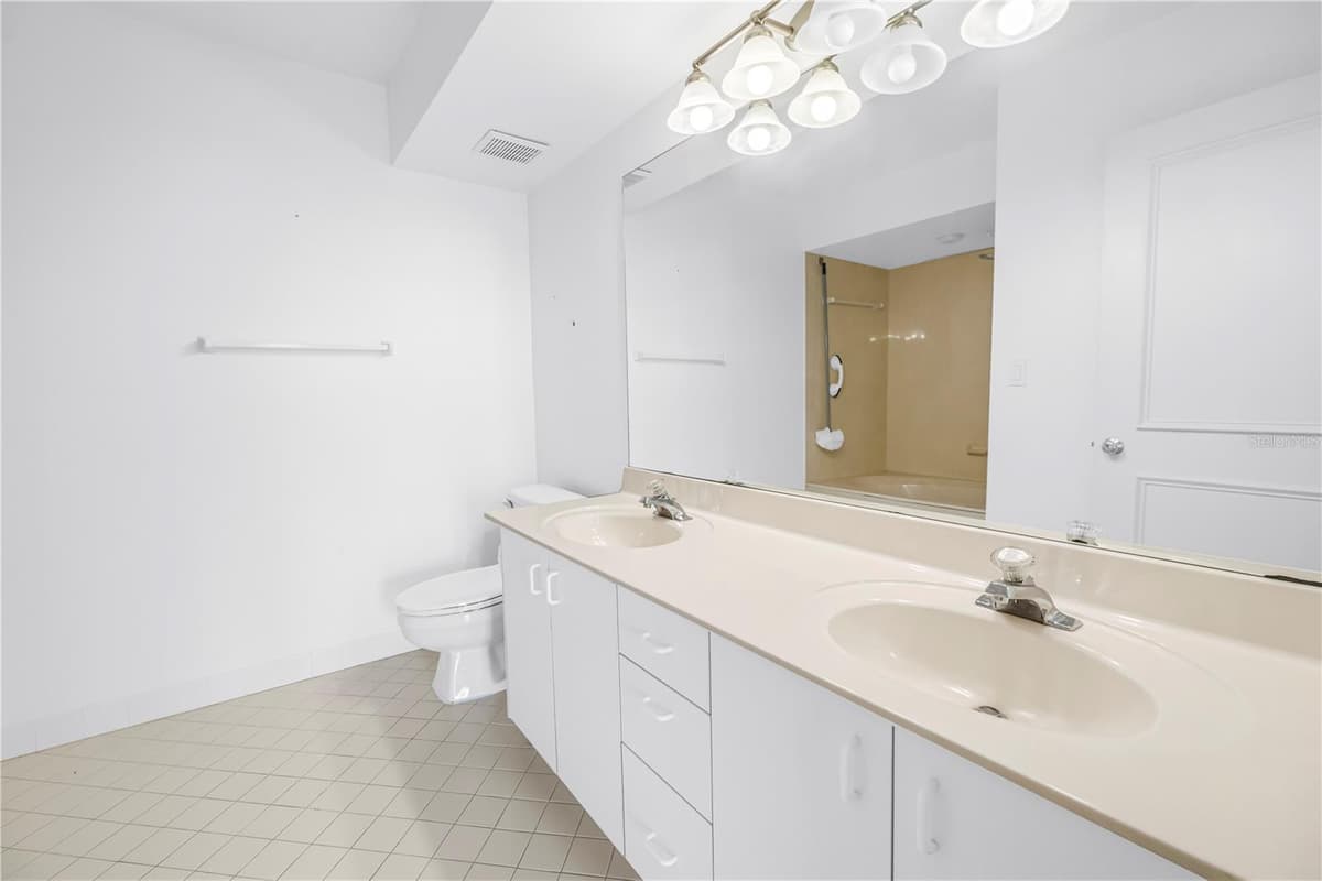 6001 BAHIA DEL MAR CIRCLE — photo 14 of 36