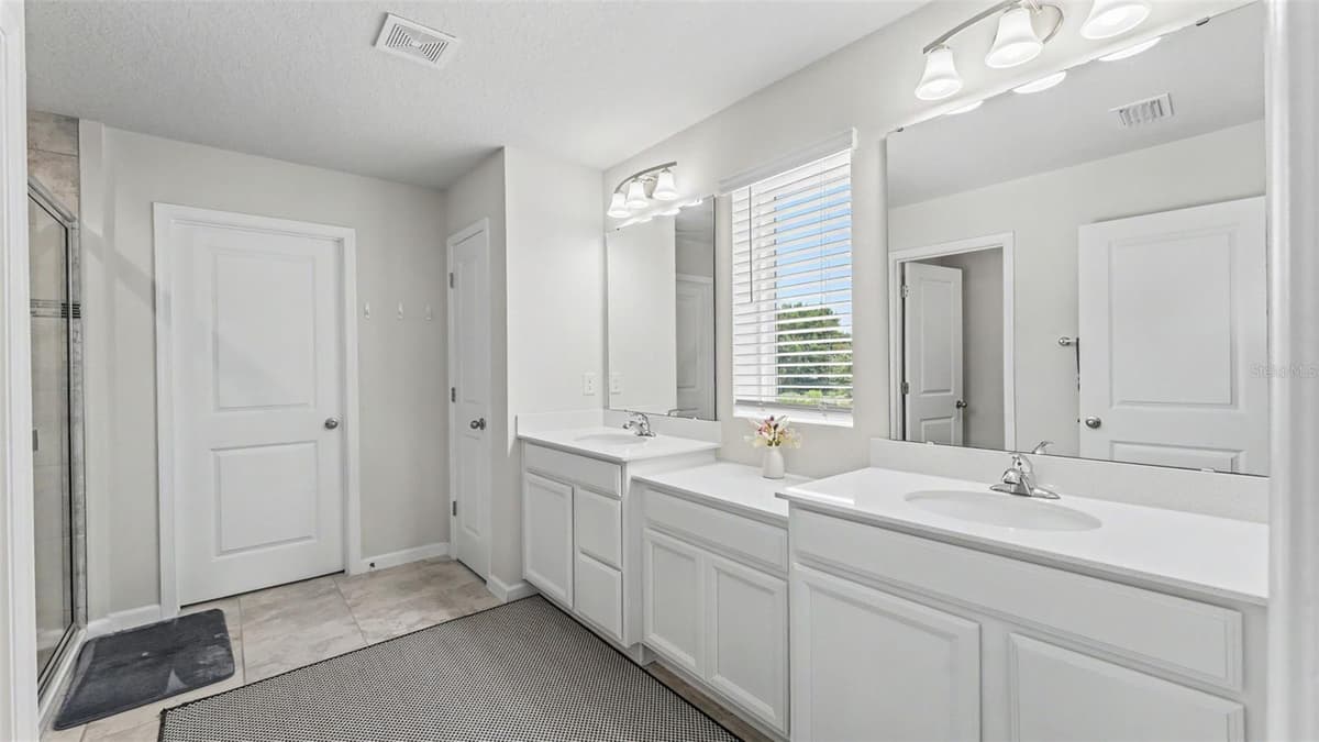 3205 LA SALLE STREET — photo 32 of 65