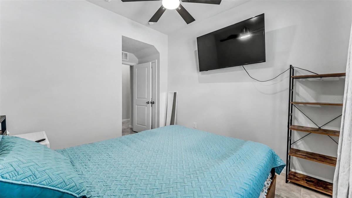 3205 LA SALLE STREET — photo 10 of 65