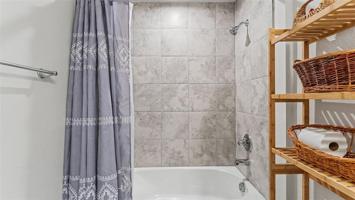 3205 LA SALLE STREET — photo 40 of 65