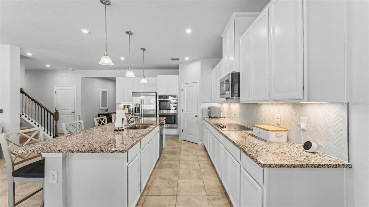 3205 LA SALLE STREET — photo 14 of 65