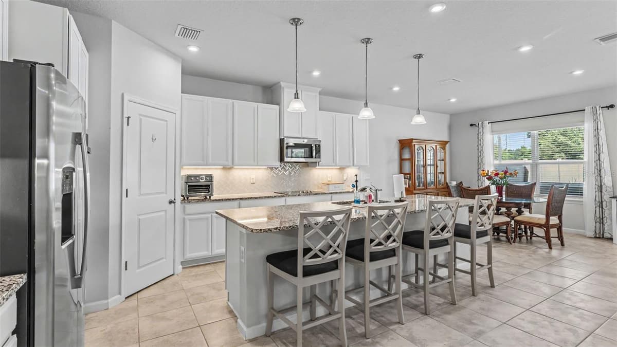 3205 LA SALLE STREET — photo 17 of 65