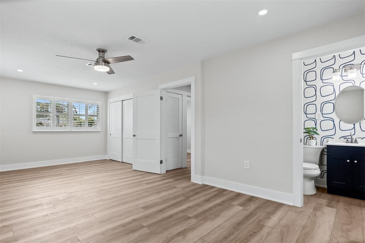 3332 70TH LANE — photo 4 of 46