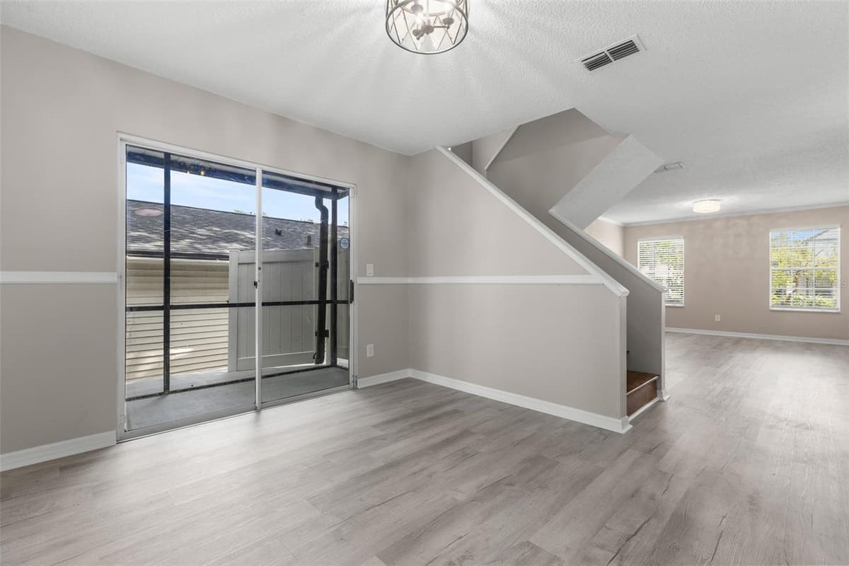 7508 WAKULLA DRIVE — photo 11 of 28