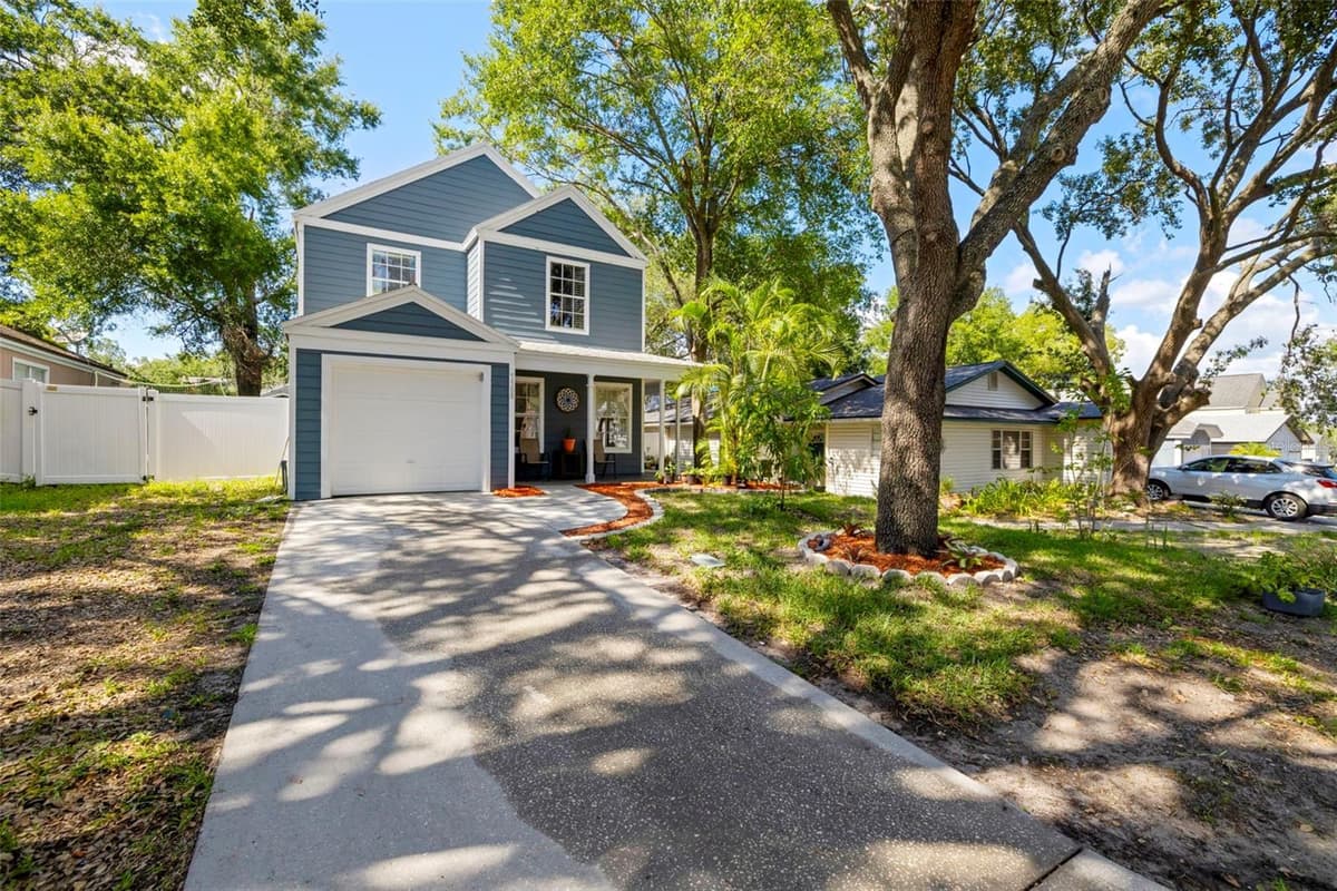 7508 WAKULLA DRIVE — photo 2 of 28