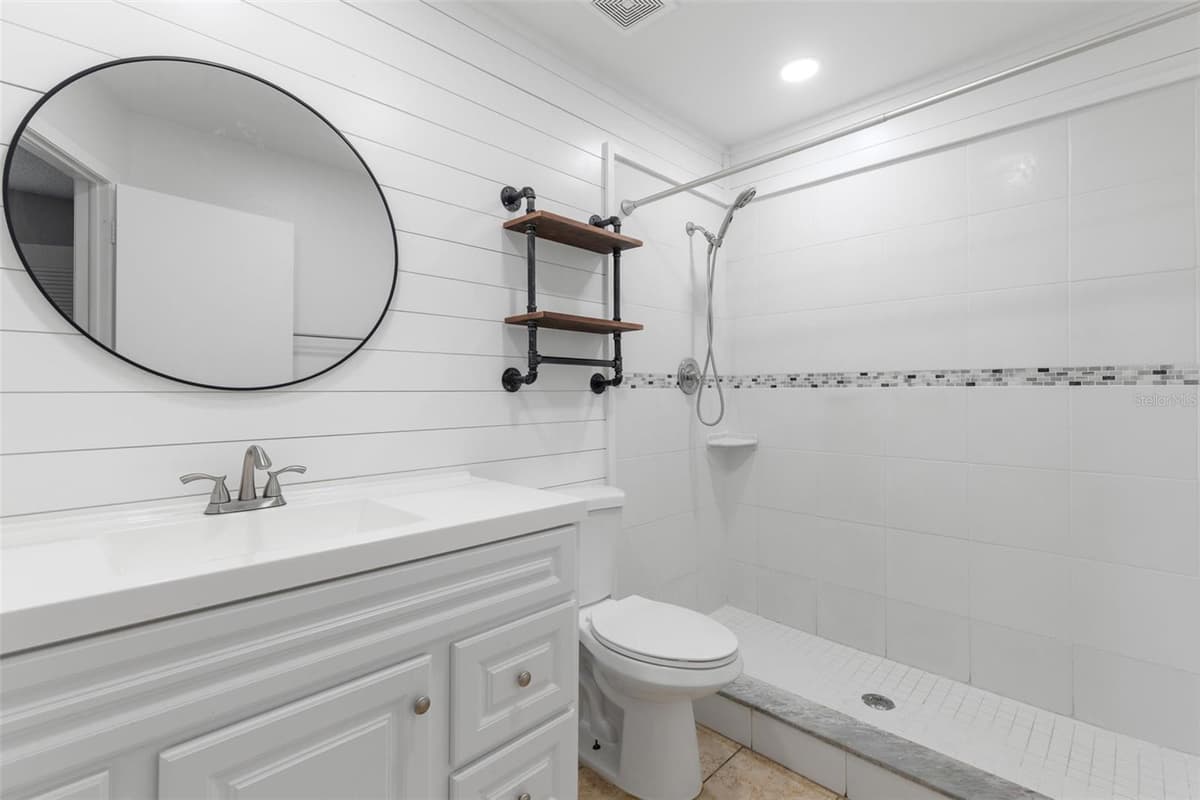 7508 WAKULLA DRIVE — photo 21 of 28