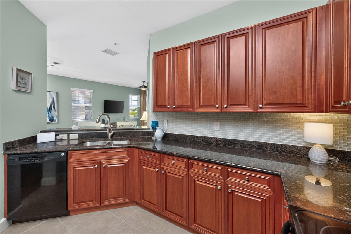 17210 ACAPULCO ROAD — photo 12 of 41