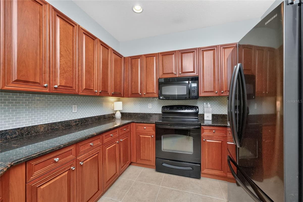 17210 ACAPULCO ROAD — photo 14 of 41