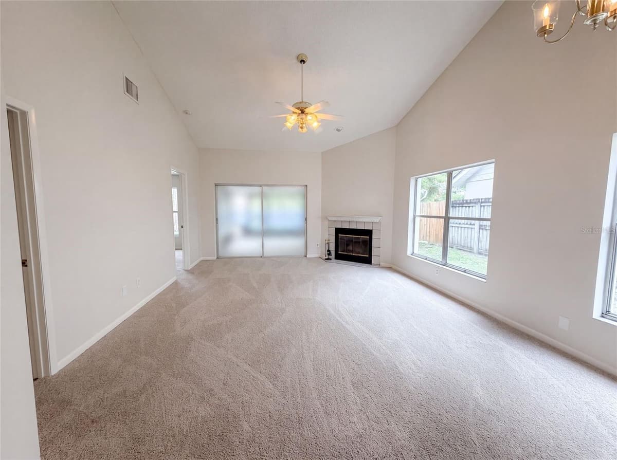8613 COTTONWAY LANE — photo 3 of 17