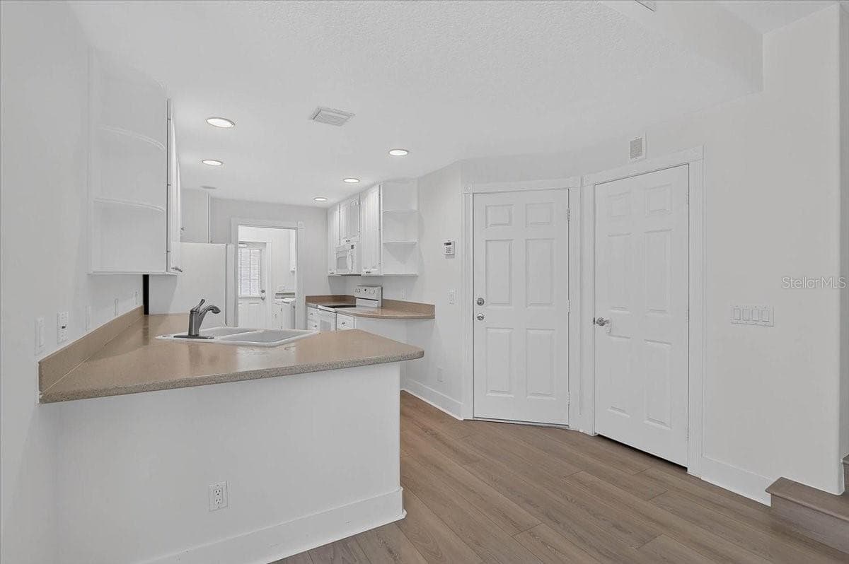 5975 GIARDINO LANE — photo 16 of 37