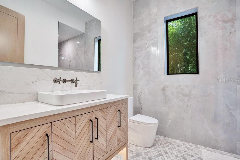 724 2ND AVENUE — photo 32 of 100