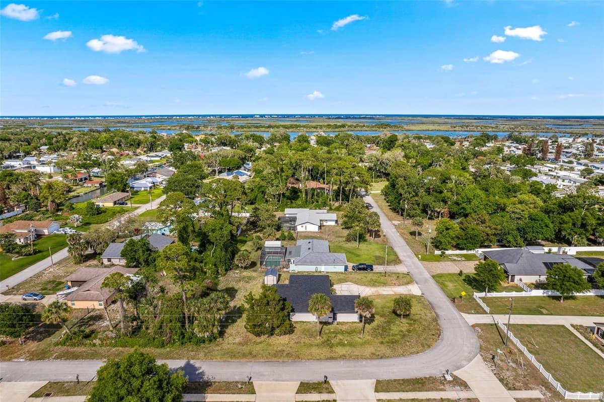 117 POINCIANA ROAD — photo 40 of 68