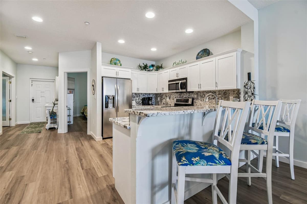 530 GULFVIEW BOULEVARD — photo 5 of 42